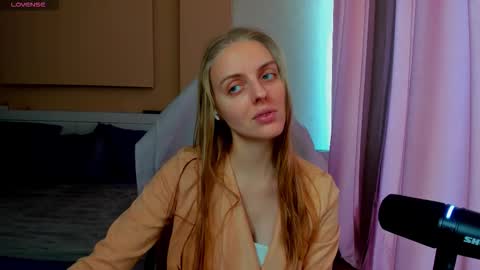 Sofia online show from 12/15/25, 09:46