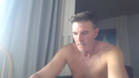 Snapshot of jam_on_it chatting on 02/16/25, 02:42 JAM online show from 02/16/25, 02:42