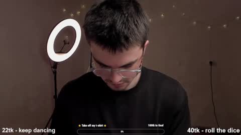 Snapshot of jame_flow chatting on 02/28/25, 04:10 Hey there Im Jame online show from 02/28/25, 04:10