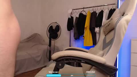 Snapshot of jame_flow chatting on 11/09/25, 10:24 Hey there Im Jame online show from 11/09/25, 10:24