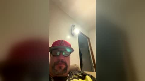 what you in too online show from 06/09/26, 05:19