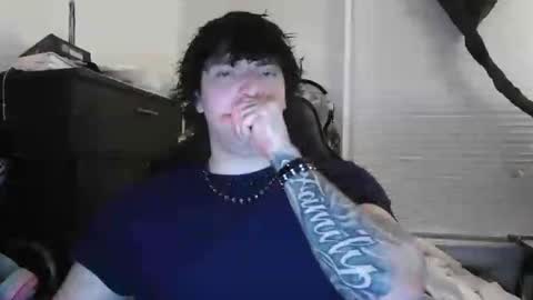 Snapshot of james4yew chatting on 11/22/25, 01:59 james4yew online show from 11/22/25, 01:59