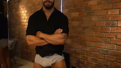 Snapshot of james_axel chatting on 10/26/25, 02:34 James Axel online show from 10/26/25, 02:34