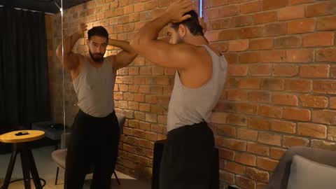 Snapshot of james_axel chatting on 11/02/25, 02:30 James Axel online show from 11/02/25, 02:30