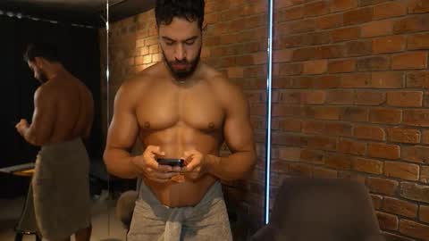 Snapshot of james_axel chatting on 01/18/26, 01:48 James Axel online show from 01/18/26, 01:48