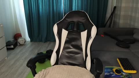 James online show from 02/05/25, 01:22