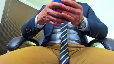 Snapshot of james_thick1 chatting on 01/11/25, 09:46 James online show from 01/11/25, 09:46