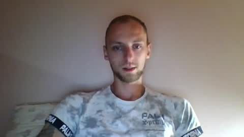 Snapshot of jamesengland23 chatting on 06/12/26, 08:41 James England online show from 06/12/26, 08:41