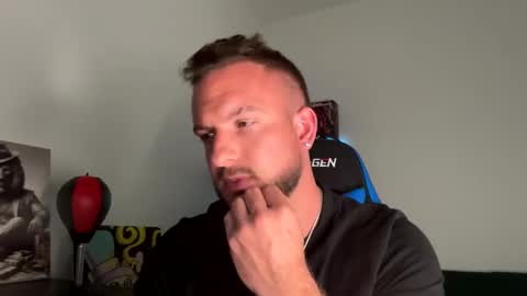 Snapshot of jamesgrayofficial chatting on 03/28/26, 01:49 James Gray online show from 03/28/26, 01:49