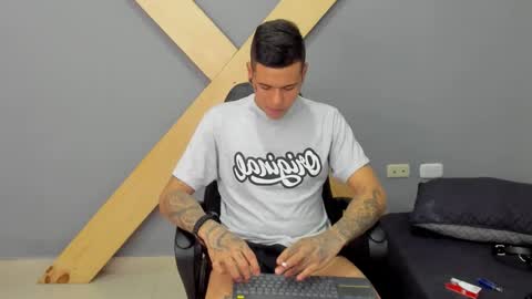 Snapshot of jamesinked_ chatting on 12/27/24, 06:53 Jamesinked  online show from 12/27/24, 06:53