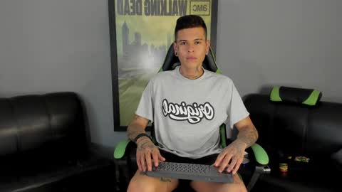 Snapshot of jamesinked_ chatting on 12/28/24, 06:50 Jamesinked  online show from 12/28/24, 06:50