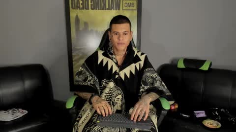 Snapshot of jamesinked_ chatting on 01/04/25, 05:16 Jamesinked  online show from 01/04/25, 05:16
