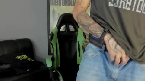 Snapshot of jamesinked_ chatting on 02/10/25, 04:36 Jamesinked  online show from 02/10/25, 04:36