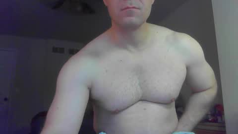 Snapshot of jamesjewels chatting on 11/30/25, 03:38 jamesjewels online show from 11/30/25, 03:38