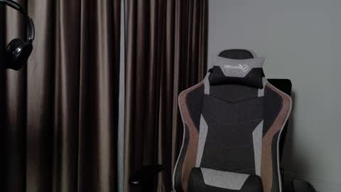 Snapshot of jamesmyersx chatting on 01/05/26, 05:27 JamesMyers online show from 01/05/26, 05:27