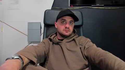 Snapshot of jamesmyersx chatting on 03/03/26, 04:40 JamesMyers online show from 03/03/26, 04:40