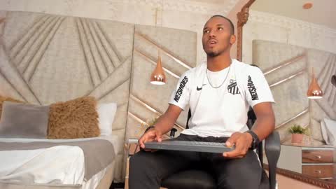 James  online show from 01/09/25, 03:23