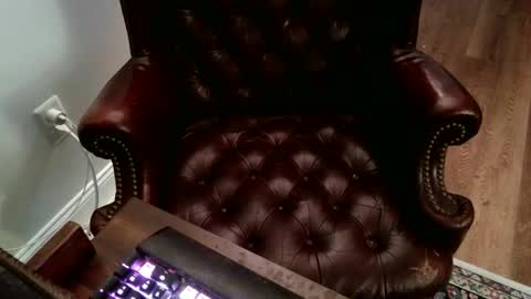 Snapshot of jamespembroke chatting on 12/01/25, 12:43 James Pembroke at your service online show from 12/01/25, 12:43