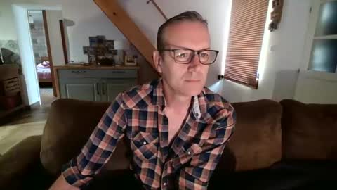 Snapshot of jamesperry38r chatting on 12/22/24, 10:49 James online show from 12/22/24, 10:49