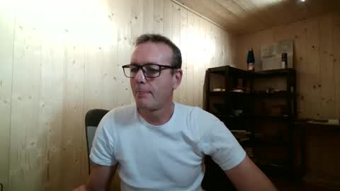 Snapshot of jamesperry38r chatting on 01/25/25, 02:25 James online show from 01/25/25, 02:25