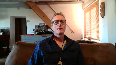 Snapshot of jamesperry38r chatting on 10/30/25, 02:40 James online show from 10/30/25, 02:40