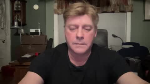 Snapshot of jamesxxxcam chatting on 01/15/25, 12:41 James online show from 01/15/25, 12:41