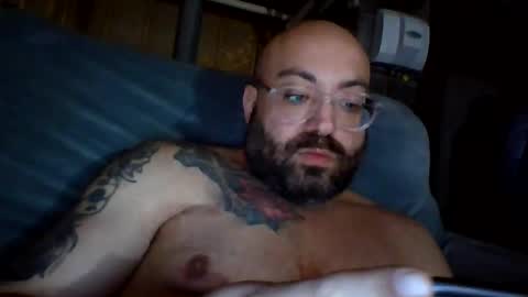 Snapshot of jamie19905 chatting on 02/25/25, 12:03 jamie19905 online show from 02/25/25, 12:03