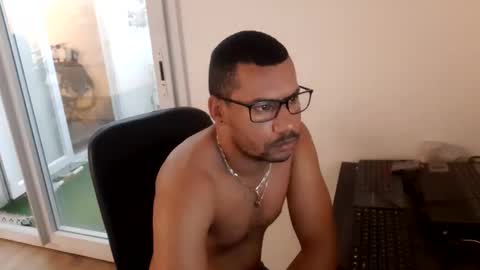 Snapshot of jamielonnas chatting on 01/11/26, 05:12 Jamie Lonnas online show from 01/11/26, 05:12