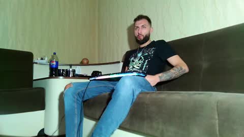 Robbie online show from 02/22/25, 06:08