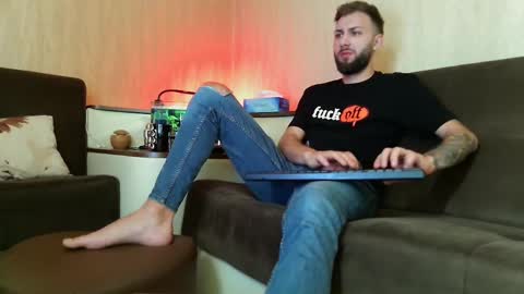 Robbie online show from 03/11/25, 05:38