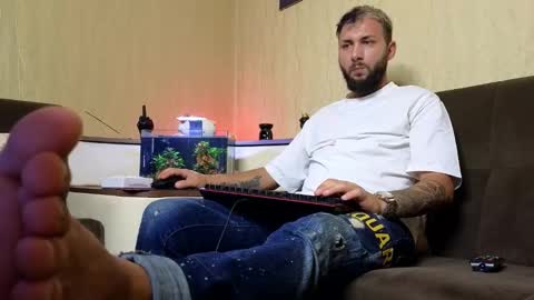 Robbie online show from 09/12/25, 08:42