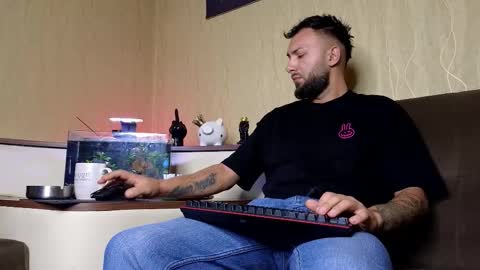 Robbie online show from 09/19/25, 07:54