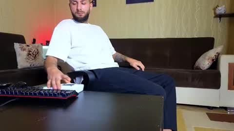 Robbie online show from 10/18/25, 08:48