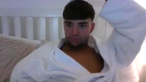 Snapshot of jamiesparkz chatting on 12/16/25, 06:35 jamiesparkz online show from 12/16/25, 06:35