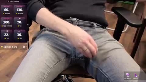 Snapshot of jan_martin chatting on 12/19/25, 02:02 Jan Martin online show from 12/19/25, 02:02