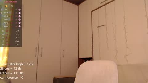 Snapshot of jane_a1r chatting on 01/15/26, 11:19 Evgenia online show from 01/15/26, 11:19