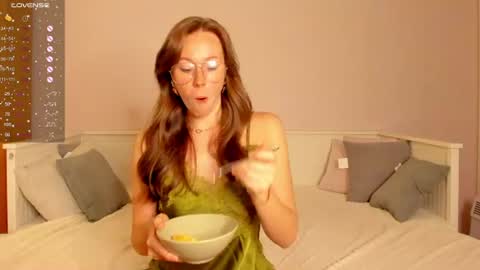 Snapshot of jane_danels chatting on 06/17/26, 02:40 Jane Danels online show from 06/17/26, 02:40