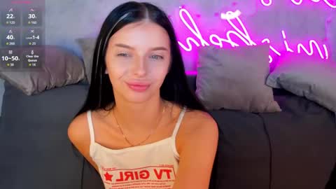 Eva online show from 11/05/25, 12:54