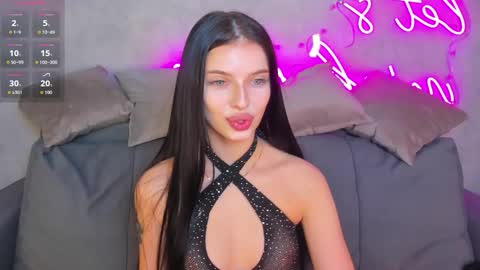 Eva online show from 11/11/25, 01:05