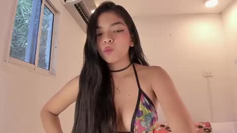 Snapshot of jane_monttgomery chatting on 12/05/24, 08:00 Jane  M online show from 12/05/24, 08:00