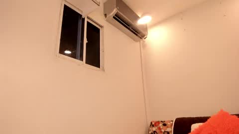 Snapshot of jane_monttgomery chatting on 01/02/25, 11:27 Jane  M online show from 01/02/25, 11:27