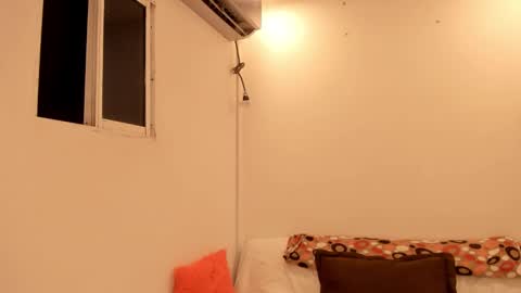 Snapshot of jane_monttgomery chatting on 02/18/25, 01:10 Jane  M online show from 02/18/25, 01:10