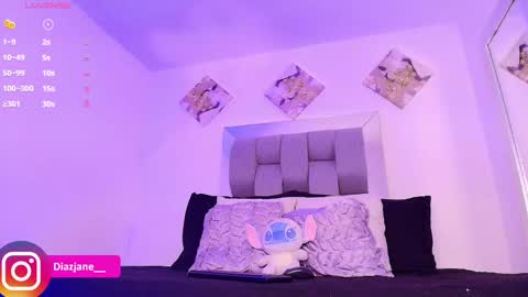 Jennifer online show from 09/17/25, 09:05