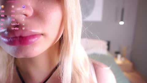 Snapshot of janedoe_san chatting on 05/11/26, 02:12 Juno online show from 05/11/26, 02:12