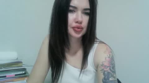 janeessa online show from 04/18/26, 07:18