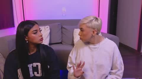 Snapshot of janehart_ chatting on 12/11/24, 02:41 Jane online show from 12/11/24, 02:41