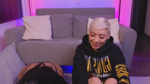 Snapshot of janehart_ chatting on 12/14/24, 02:12 Jane online show from 12/14/24, 02:12