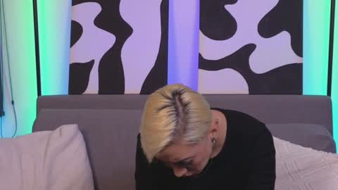 Snapshot of janehart_ chatting on 01/03/25, 01:16 Jane online show from 01/03/25, 01:16