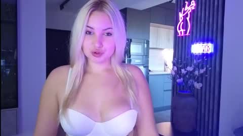 Jane online show from 10/17/25, 02:08