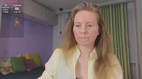 Snapshot of janepearl chatting on 12/13/24, 10:13 janepearl online show from 12/13/24, 10:13